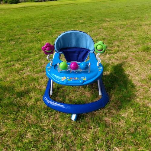 Andador de bebé con accesorios (hogar)